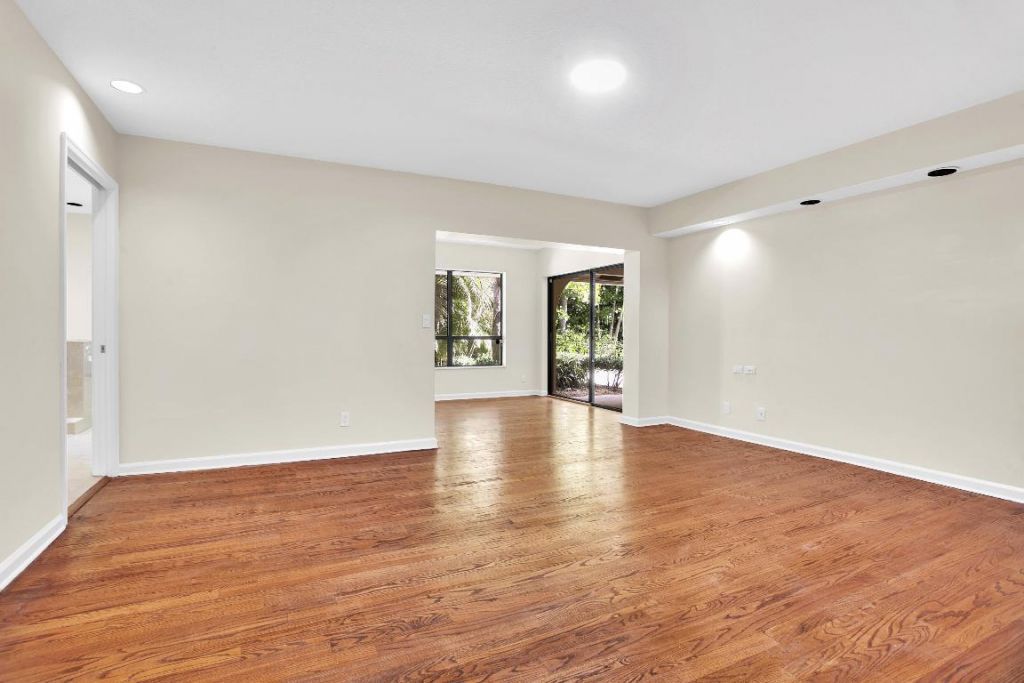 2812 Embassy Drive, West Palm Beach, FL 33401 Photo