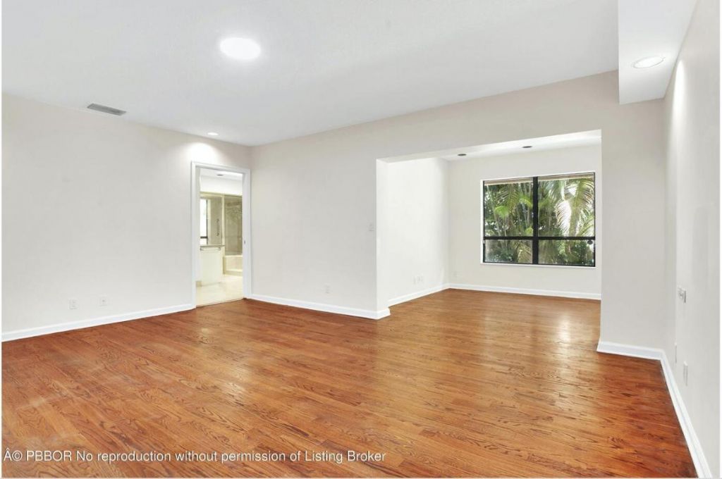 2812 Embassy Drive, West Palm Beach, FL 33401 Photo