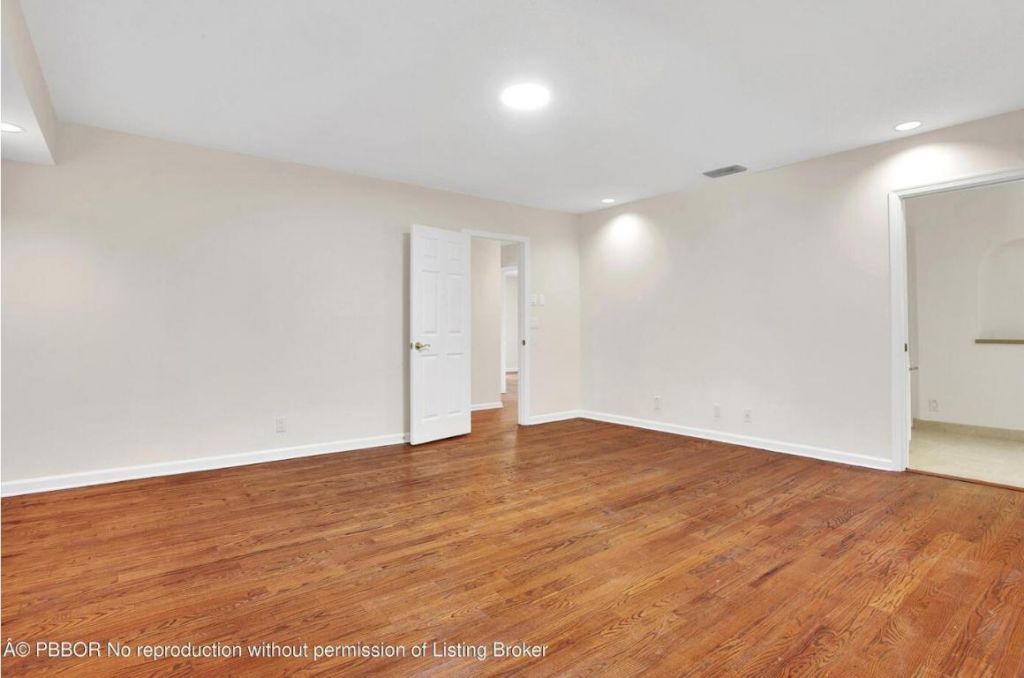 2812 Embassy Drive, West Palm Beach, FL 33401 Photo