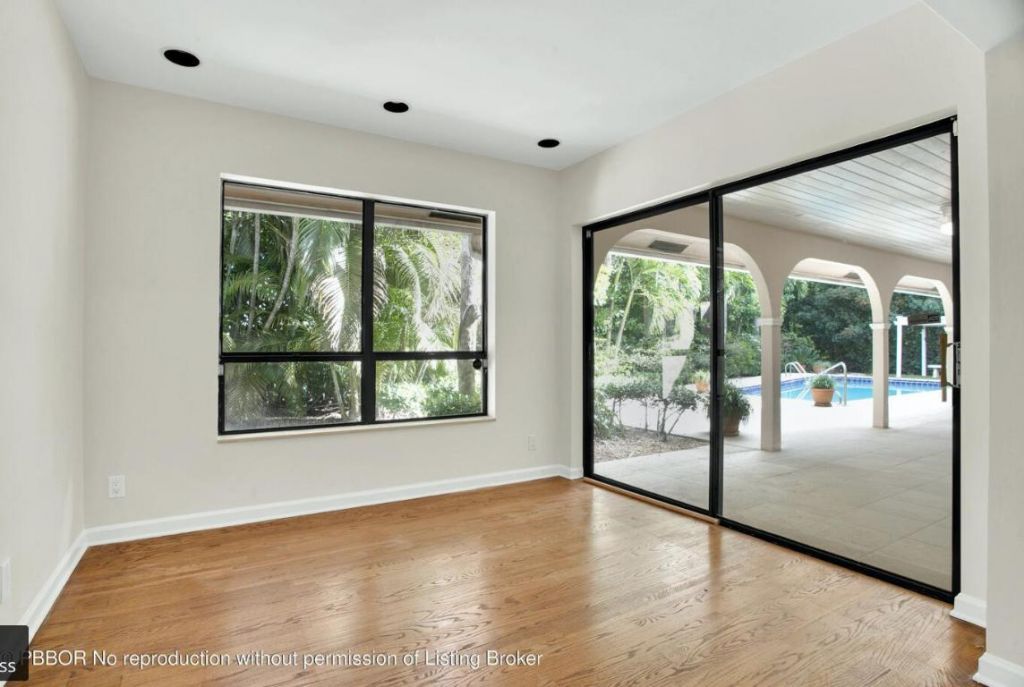 2812 Embassy Drive, West Palm Beach, FL 33401 Photo