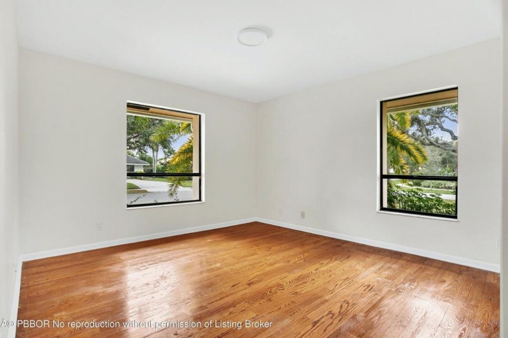 2812 Embassy Drive, West Palm Beach, FL 33401 Photo