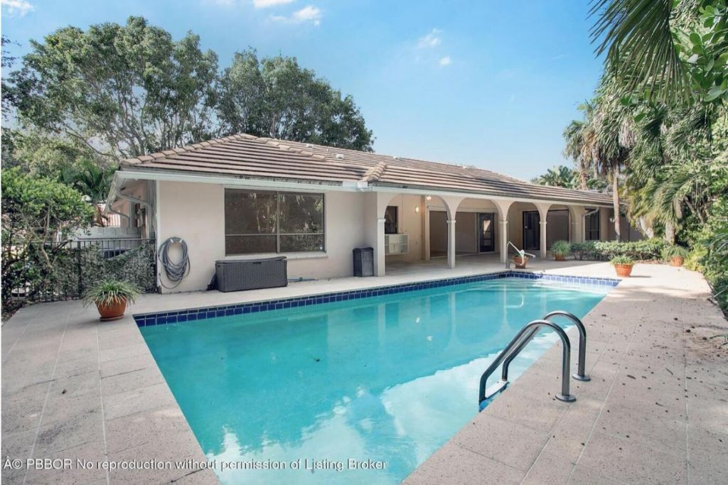 2812 Embassy Drive, West Palm Beach, FL 33401 Photo