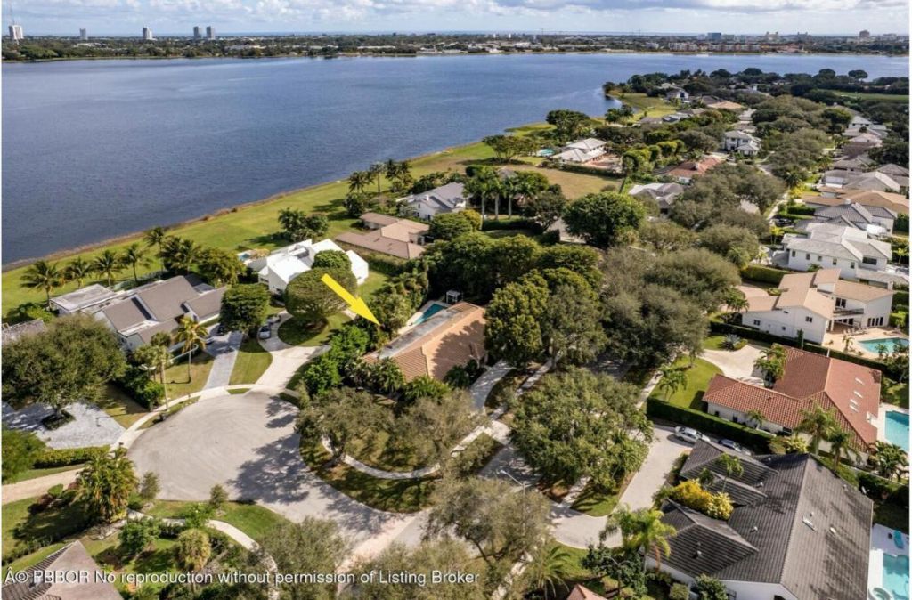 2812 Embassy Drive, West Palm Beach, FL 33401 Photo