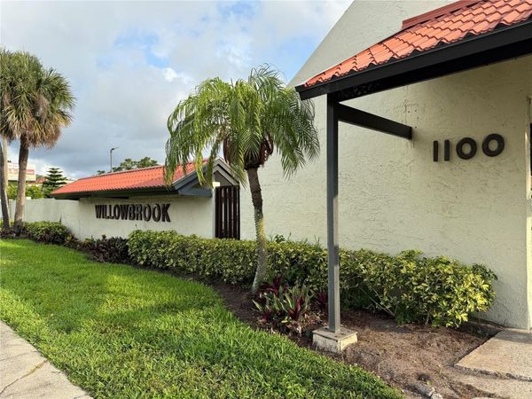 1100 E BAY DRIVE, Unit 35, LARGO, FL 33770