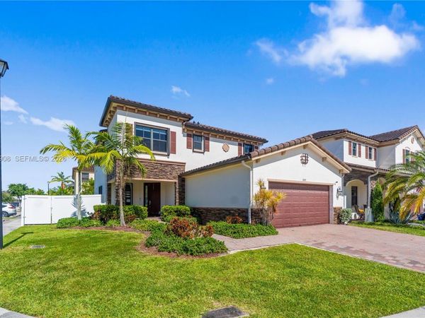 3573 W 93rd Pl, Hialeah, FL 33018