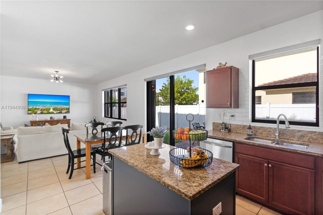 3573 W 93rd Pl, Hialeah, FL 33018 Photo