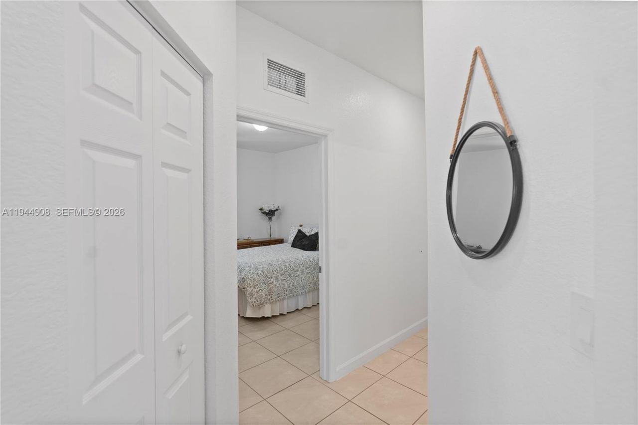 3573 W 93rd Pl, Hialeah, FL 33018 Photo