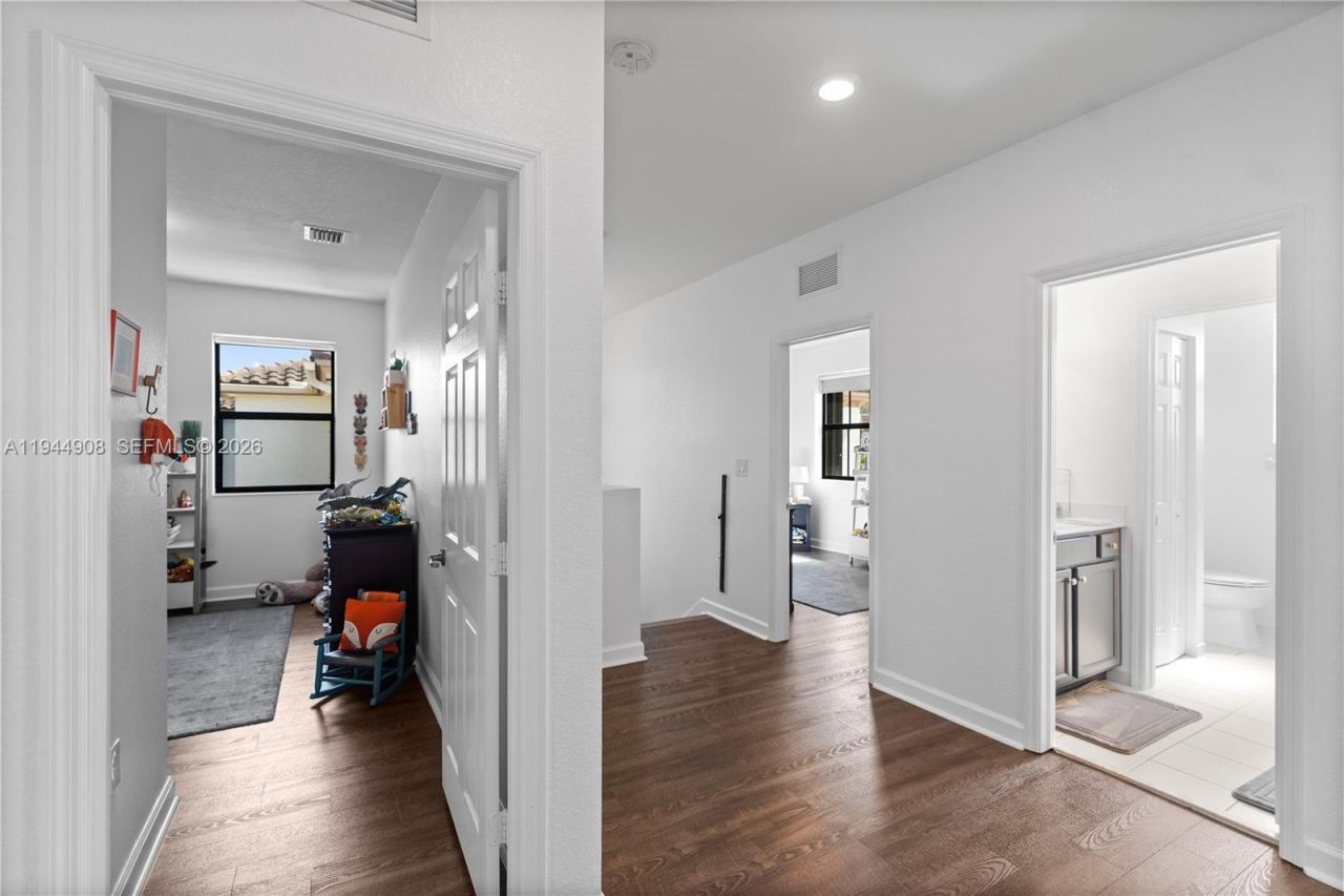 3573 W 93rd Pl, Hialeah, FL 33018 Photo