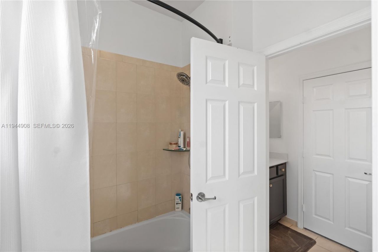 3573 W 93rd Pl, Hialeah, FL 33018 Photo