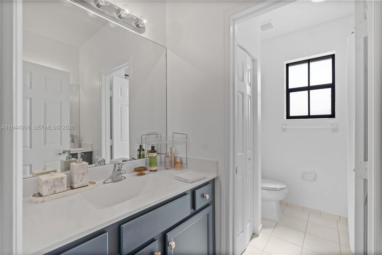 3573 W 93rd Pl, Hialeah, FL 33018 Photo