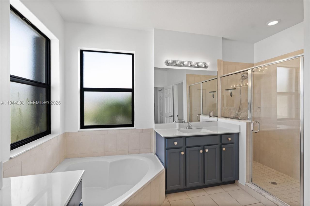 3573 W 93rd Pl, Hialeah, FL 33018 Photo