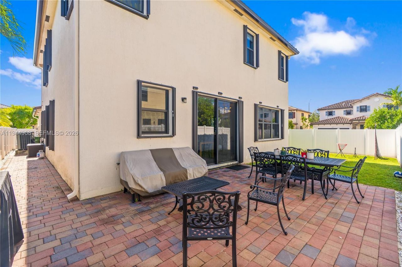 3573 W 93rd Pl, Hialeah, FL 33018 Photo