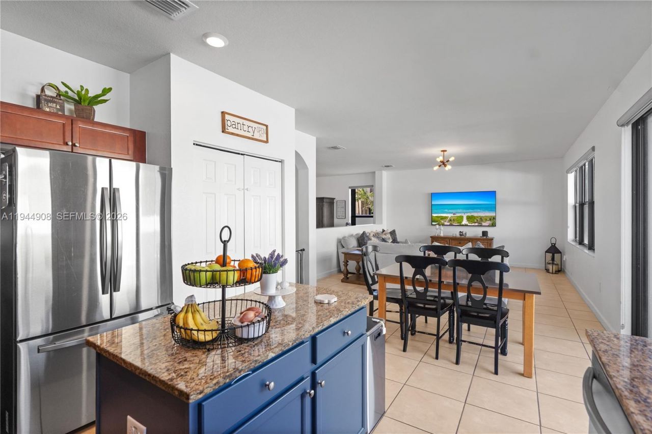 3573 W 93rd Pl, Hialeah, FL 33018 Photo