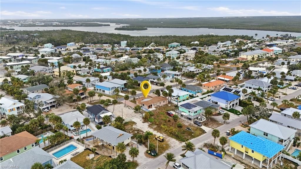 136 Madison Ct, Fort Myers Beach, FL 33931 Photo