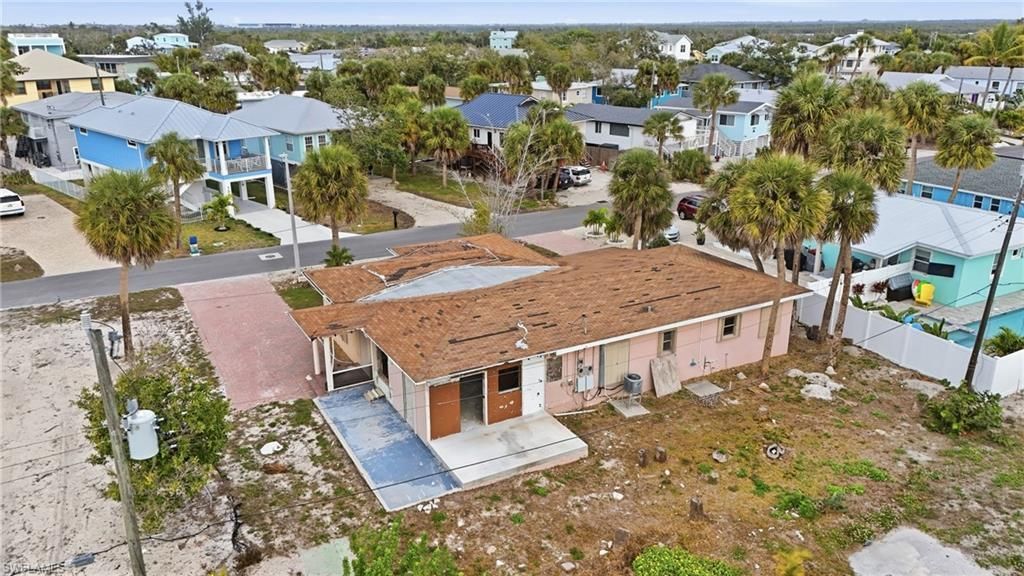 136 Madison Ct, Fort Myers Beach, FL 33931 Photo