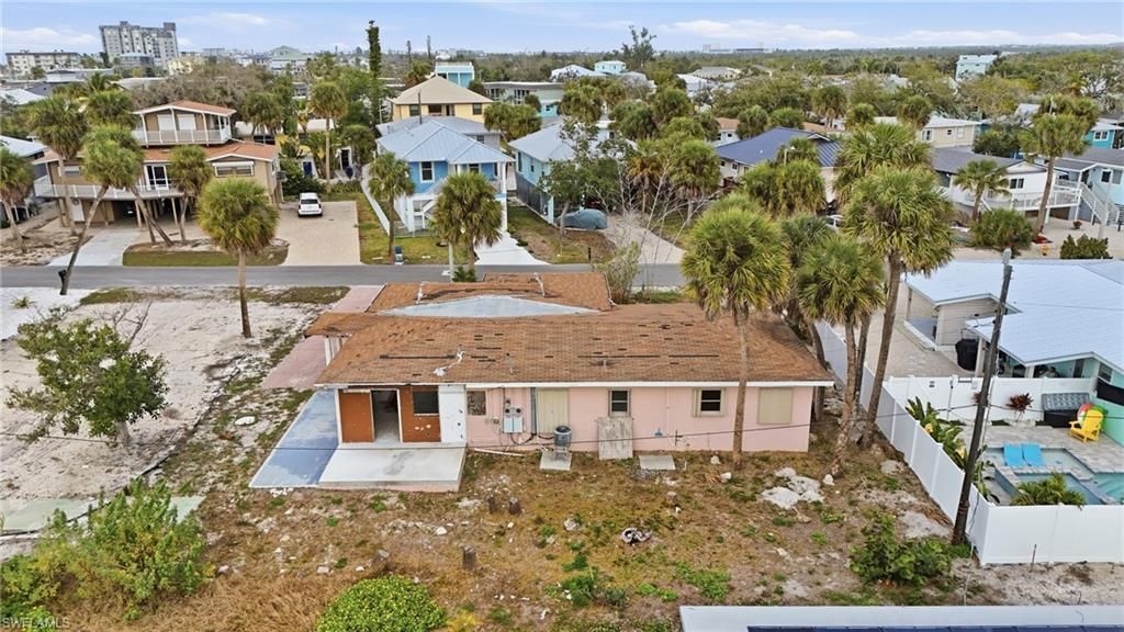 136 Madison Ct, Fort Myers Beach, FL 33931 Photo