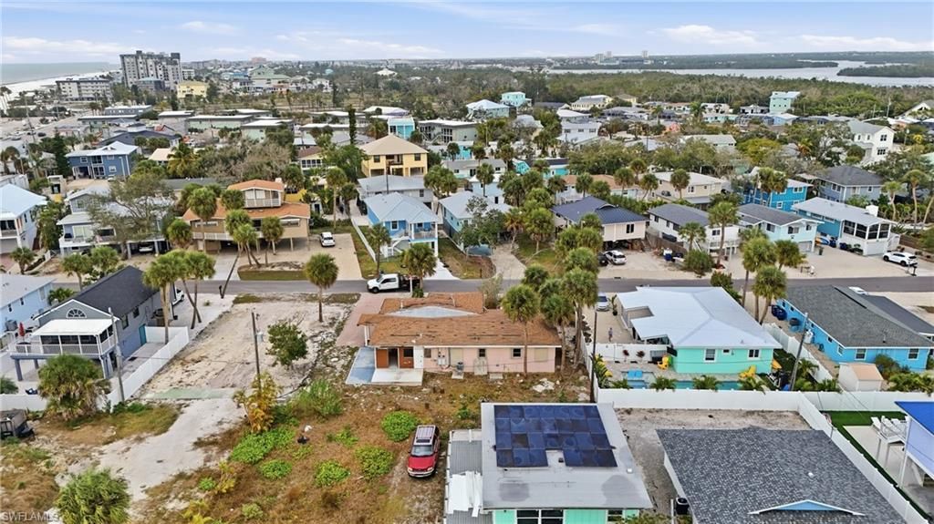 136 Madison Ct, Fort Myers Beach, FL 33931 Photo