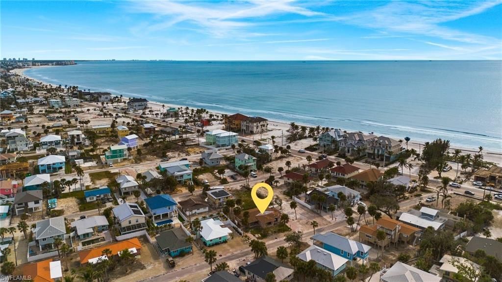 136 Madison Ct, Fort Myers Beach, FL 33931 Photo