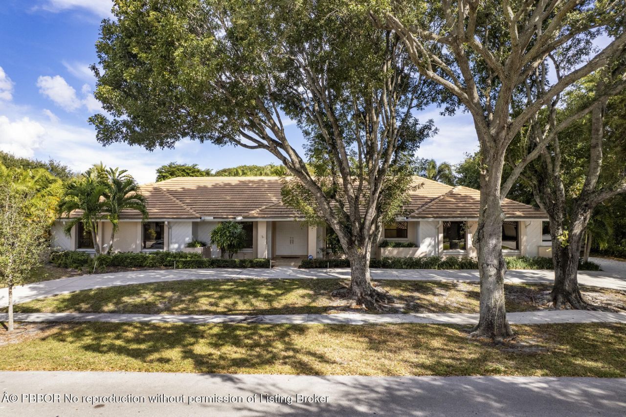 2812 Embassy Drive, West Palm Beach, FL 33401 Photo