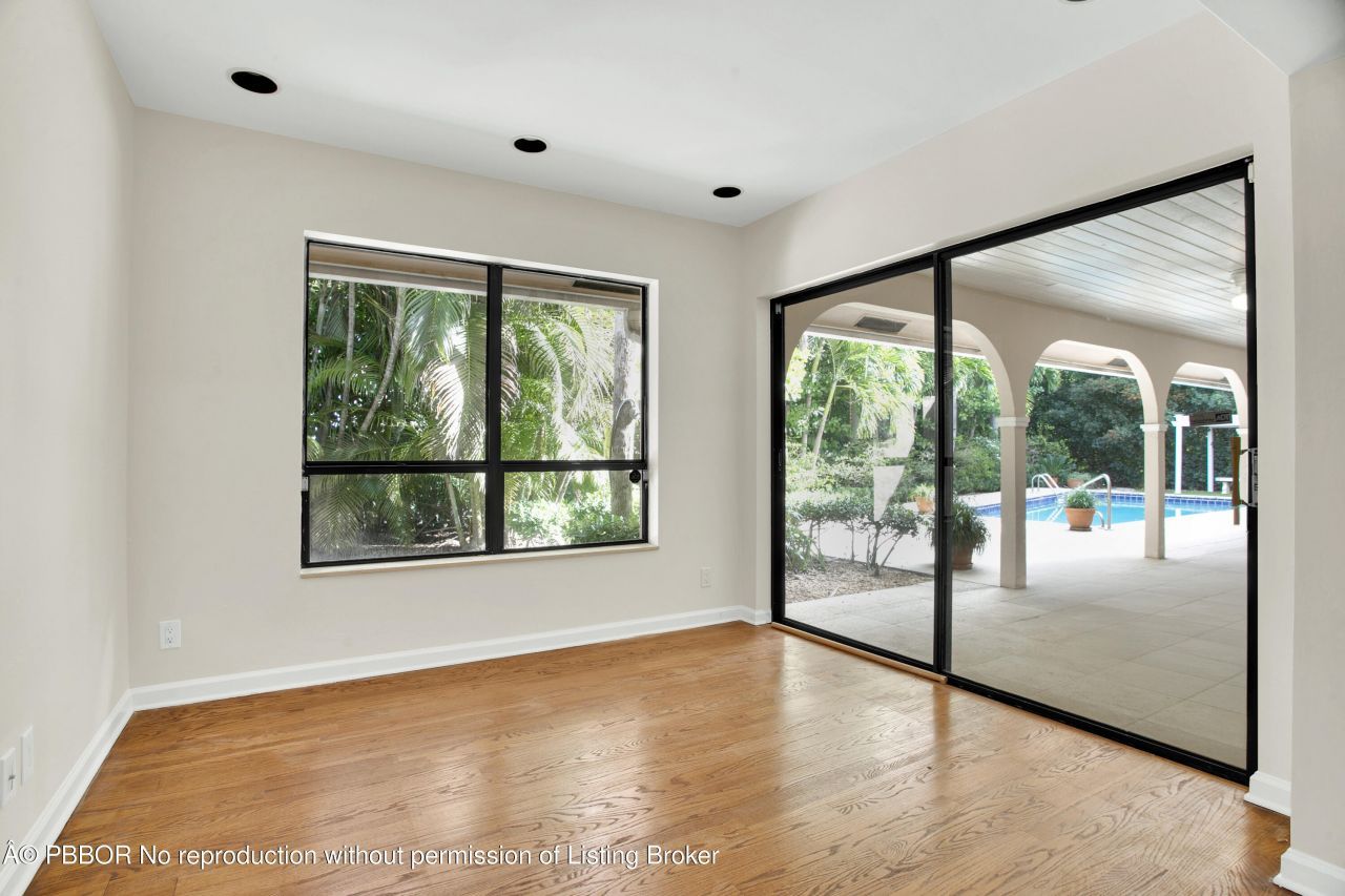 2812 Embassy Drive, West Palm Beach, FL 33401 Photo