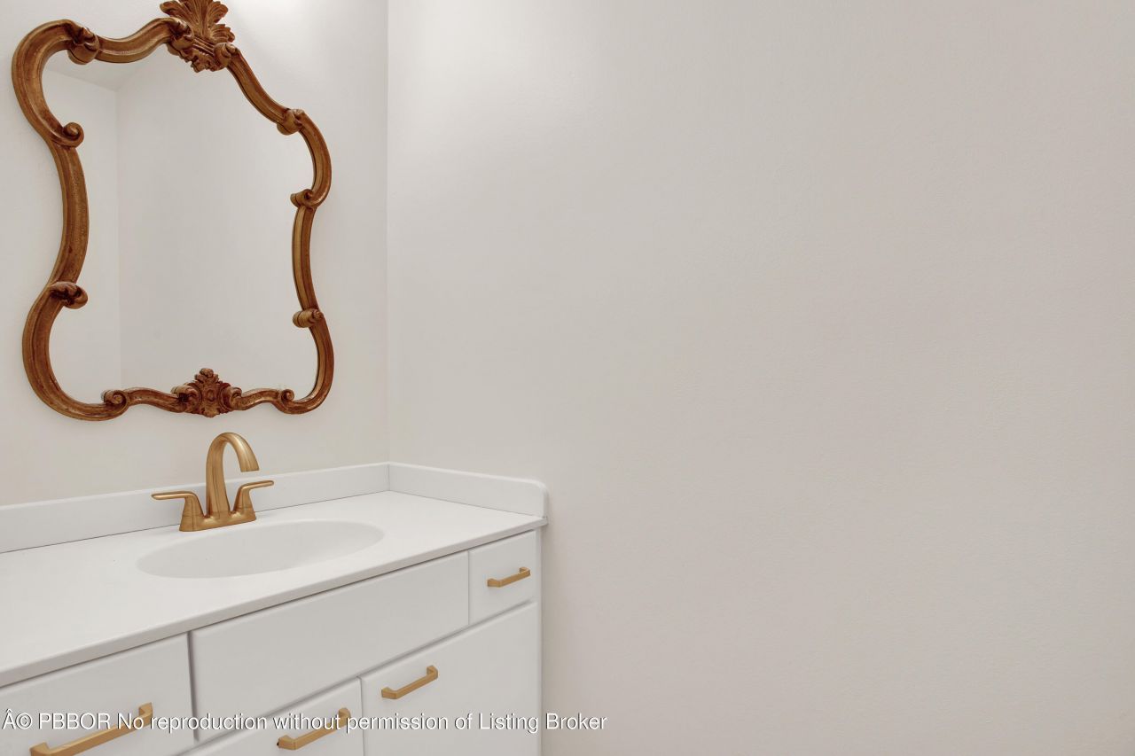 2812 Embassy Drive, West Palm Beach, FL 33401 Photo