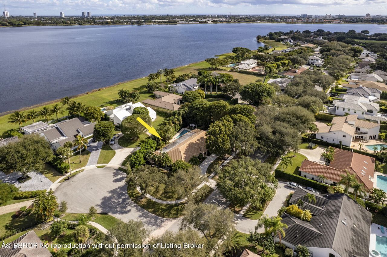 2812 Embassy Drive, West Palm Beach, FL 33401 Photo