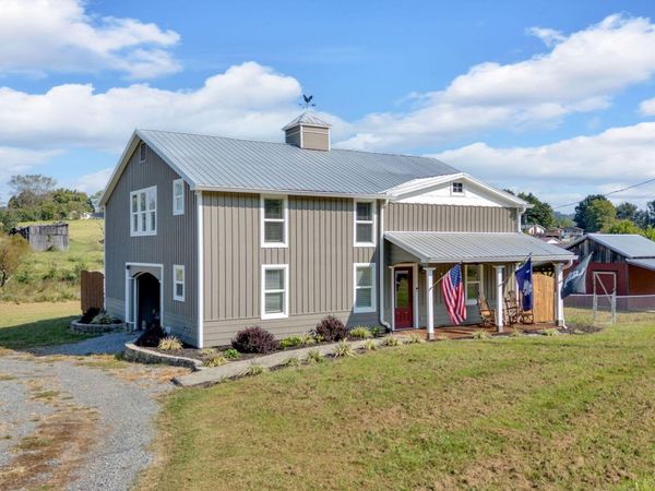 118 West Ellis Lane, Mount Carmel, TN 37645