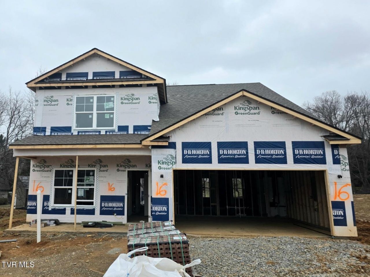 371 Alta Tree Blvd, Johnson City, TN 37604 Main Photo