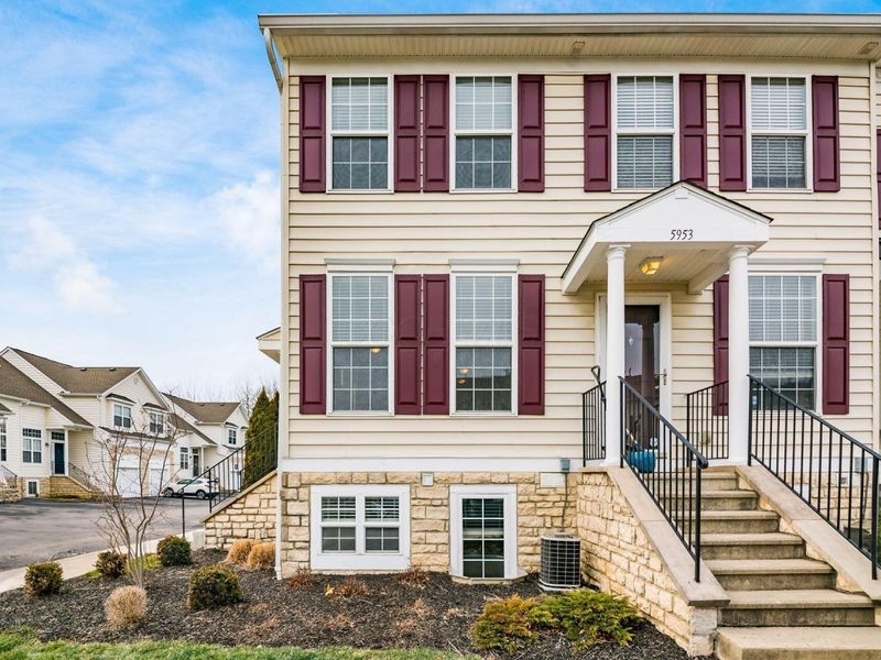 7036 Cavalcade Drive, Unit 34, New Albany, OH 43054 Photo 1