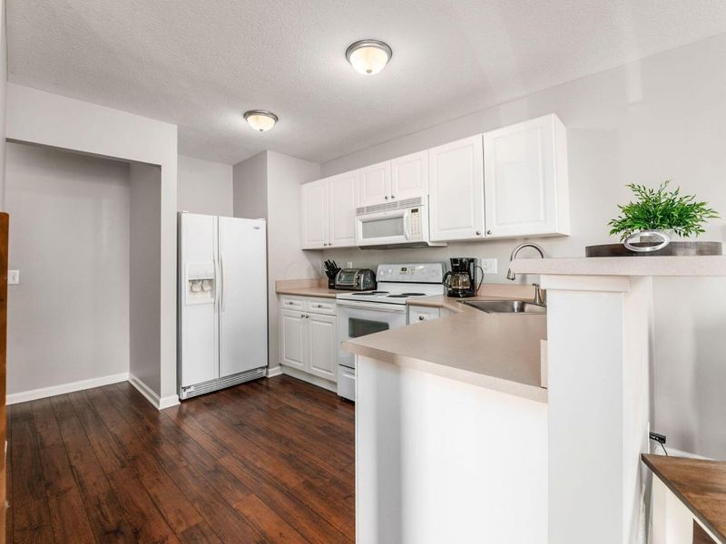 7036 Cavalcade Drive, Unit 34, New Albany, OH 43054 Photo 12