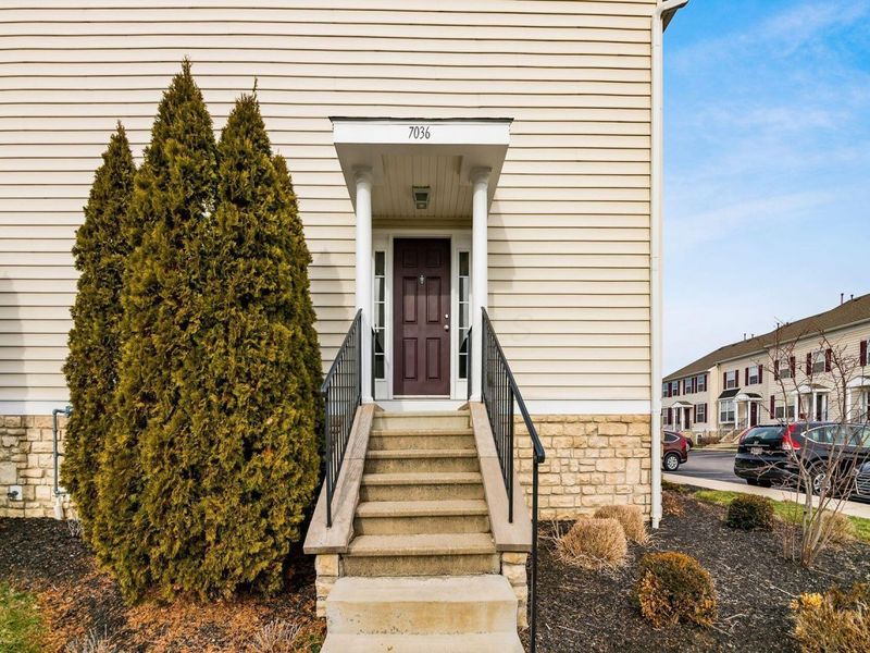 7036 Cavalcade Drive, Unit 34, New Albany, OH 43054 Photo 6
