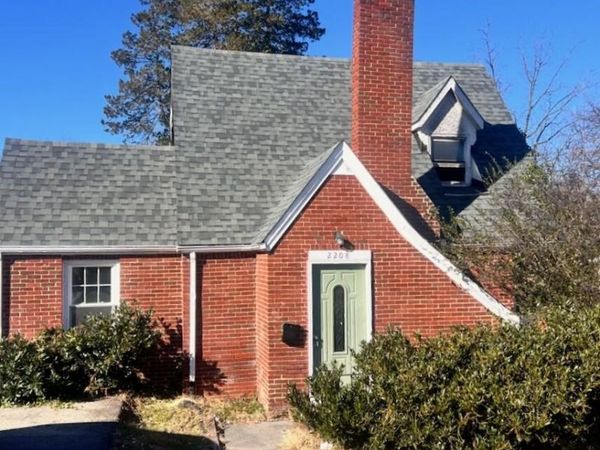 2208 10th ST NW, Roanoke, VA 24012