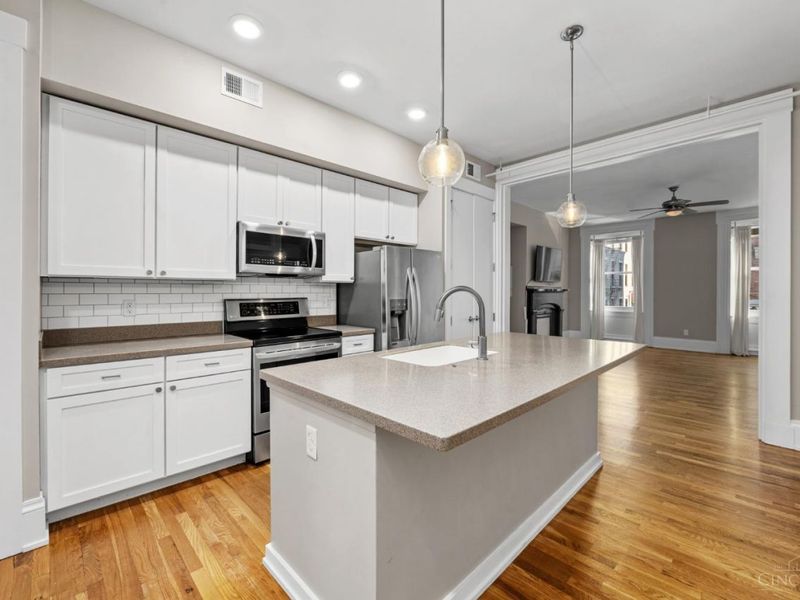1407 Vine Street, Unit 202, Cincinnati, OH 45202 Photo 13