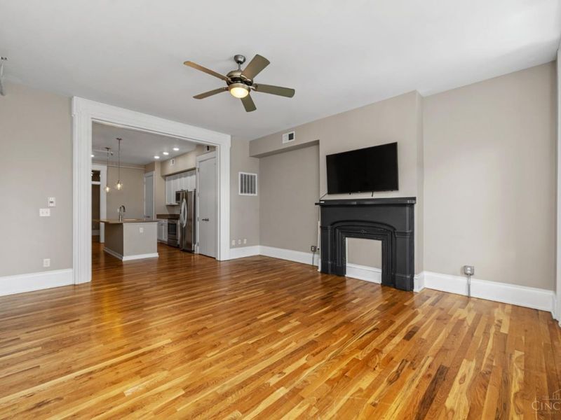 1407 Vine Street, Unit 202, Cincinnati, OH 45202 Photo 18
