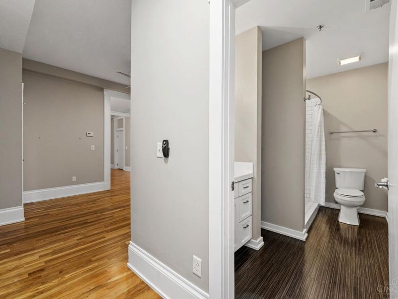 1407 Vine Street, Unit 202, Cincinnati, OH 45202 Photo 28
