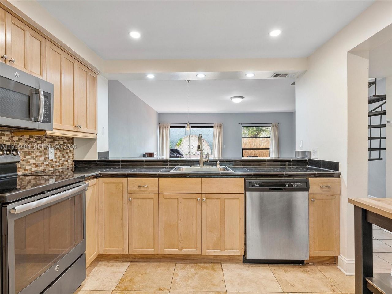 515 NE 38th St, Unit 10, Miami, FL 33137 Photo