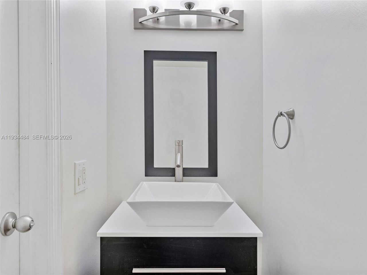 515 NE 38th St, Unit 10, Miami, FL 33137 Photo