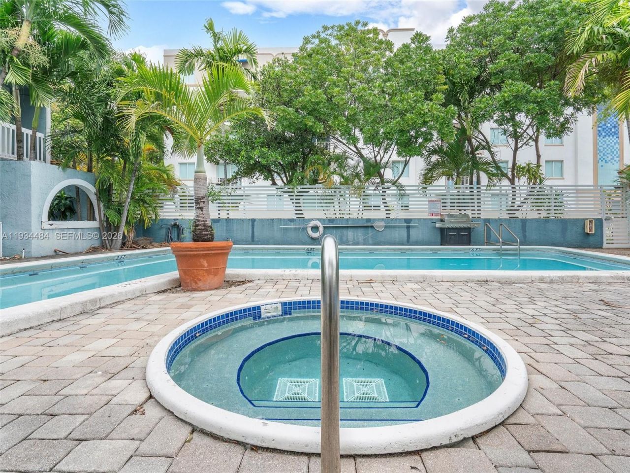 515 NE 38th St, Unit 10, Miami, FL 33137 Photo
