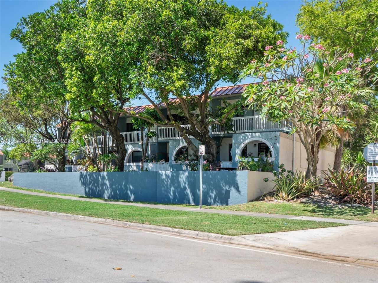 515 NE 38th St , Unit 10, Miami, FL 33137 Photo