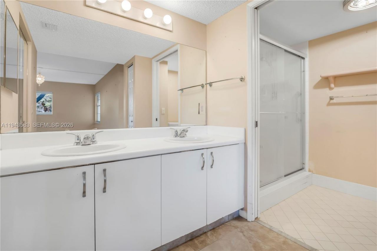 13105 SW 16th Ct, Unit 101L, Pembroke Pines, FL 33027 Photo