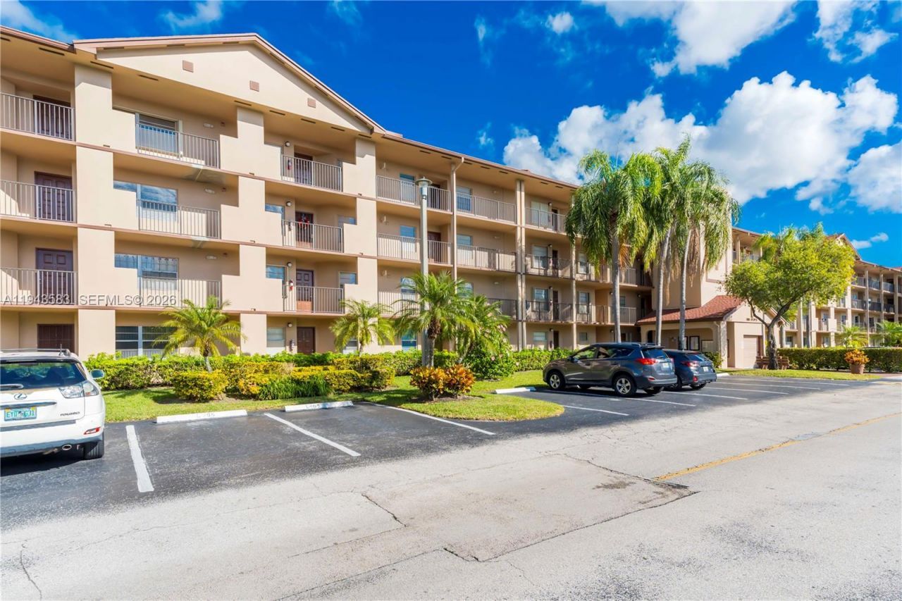 13105 SW 16th Ct, Unit 101L, Pembroke Pines, FL 33027 Photo