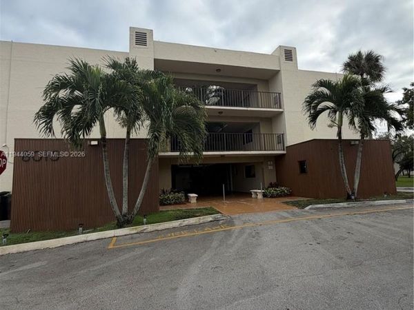 8015 SW 107th Ave, Unit 213, Miami, FL 33173