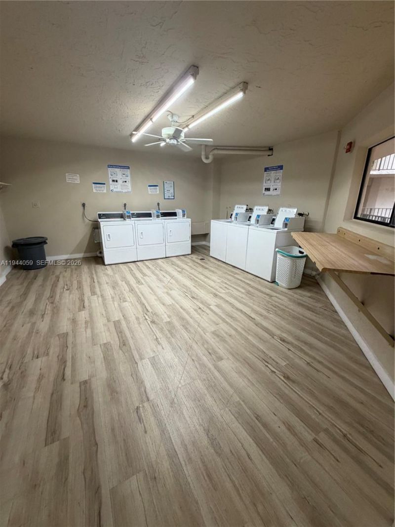 8015 SW 107th Ave, Unit 213, Miami, FL 33173 Photo