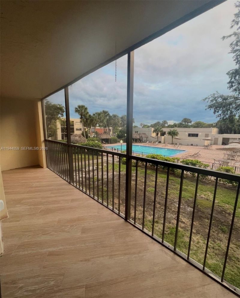 8015 SW 107th Ave, Unit 213, Miami, FL 33173 Photo