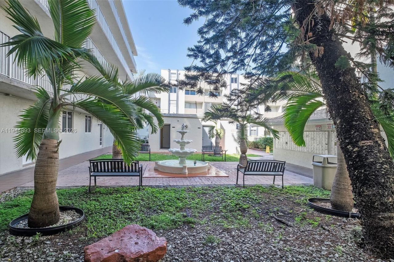 10090 NW 80th Ct, Unit 1540, Hialeah Gardens, FL 33016 Photo