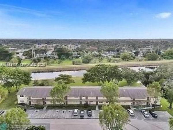 7610 NW 1st St , Unit 208, Margate, FL 33063