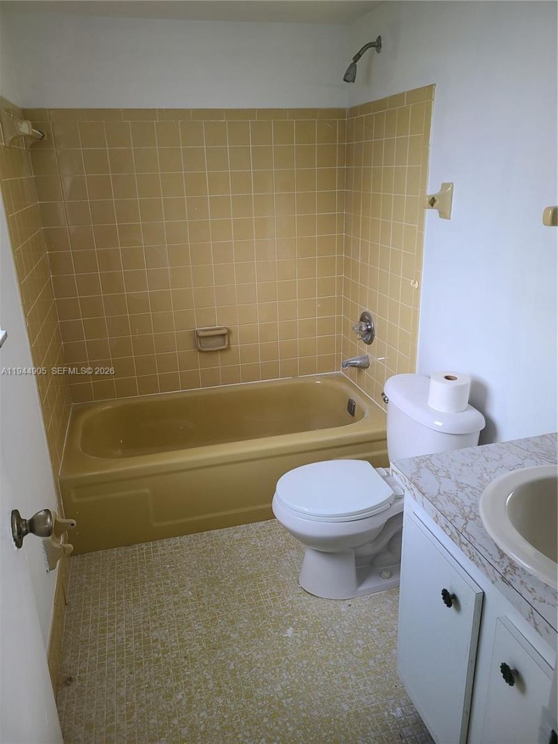 7610 NW 1st St , Unit 208, Margate, FL 33063 Photo