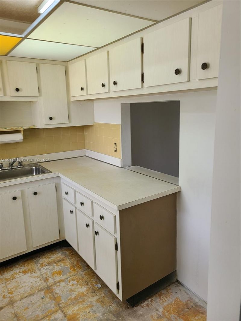 7610 NW 1st St , Unit 208, Margate, FL 33063 Photo