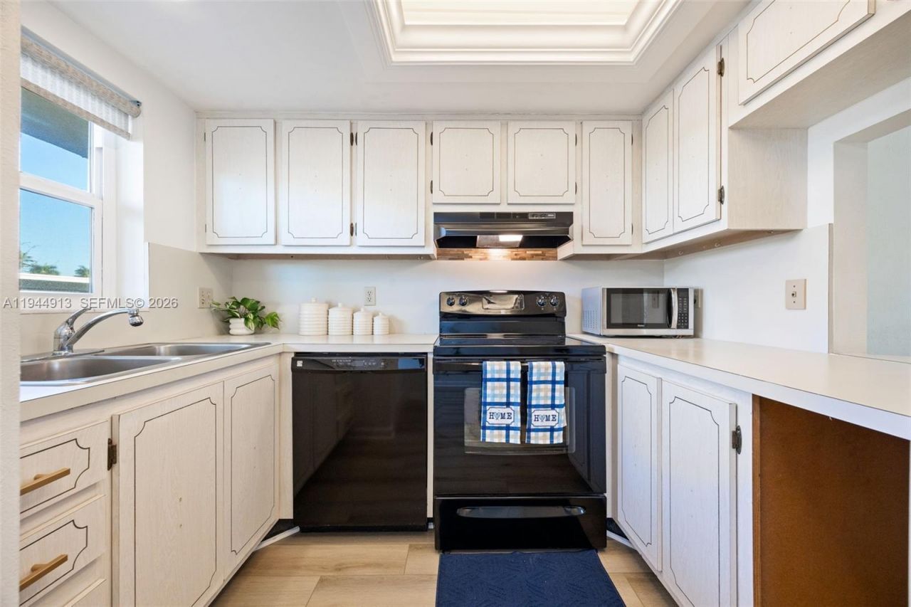 401 Charlemagne Blvd, Unit c112, Naples, FL 34112 Photo