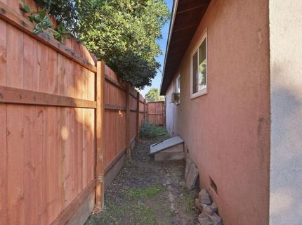 1402 W Orangeburg Ave, Modesto, CA 95350 Photo